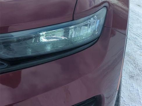 Used 2024 Jeep Grand Cherokee Altitude image 9