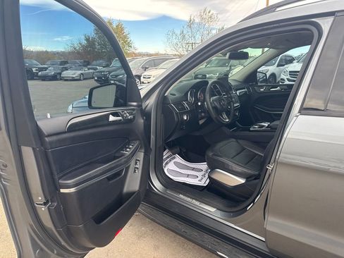 Used 2018 Mercedes-Benz GLS 550 4MATIC image 9