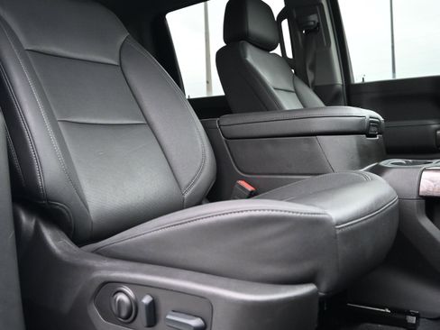 Used 2023 Chevrolet Silverado 2500 LTZ w/ LTZ Plus Package image 33