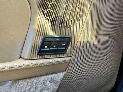 Used 2005 Porsche Boxster S image 10