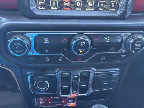 Used 2019 Jeep Wrangler Unlimited Rubicon AWD/4WD image 26