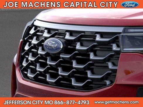 New 2026 Ford Explorer Platinum image 18