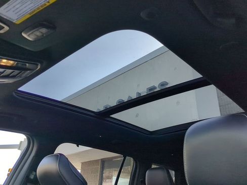 Used 2024 Jeep Grand Cherokee L Limited w/ Luxury Tech Group II image 38