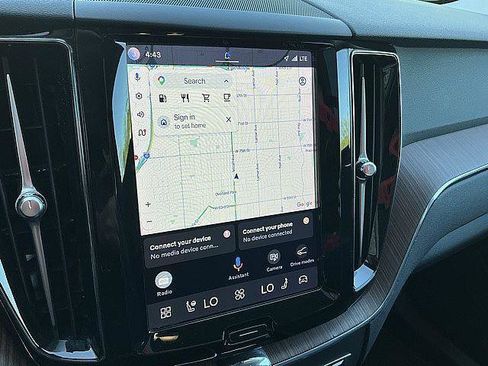 Certified 2023 Volvo XC60 B5 Plus w/ Climate Package AWD/4WD image 25