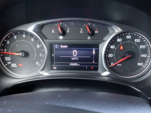 Used 2024 GMC Terrain SLE FWD image 26