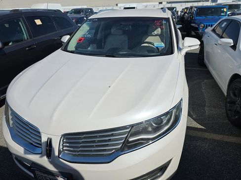 Used 2018 Lincoln MKX Select w/ Select Plus Package image 5