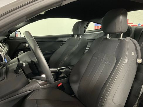 Used 2021 Ford Mustang GT RWD image 14