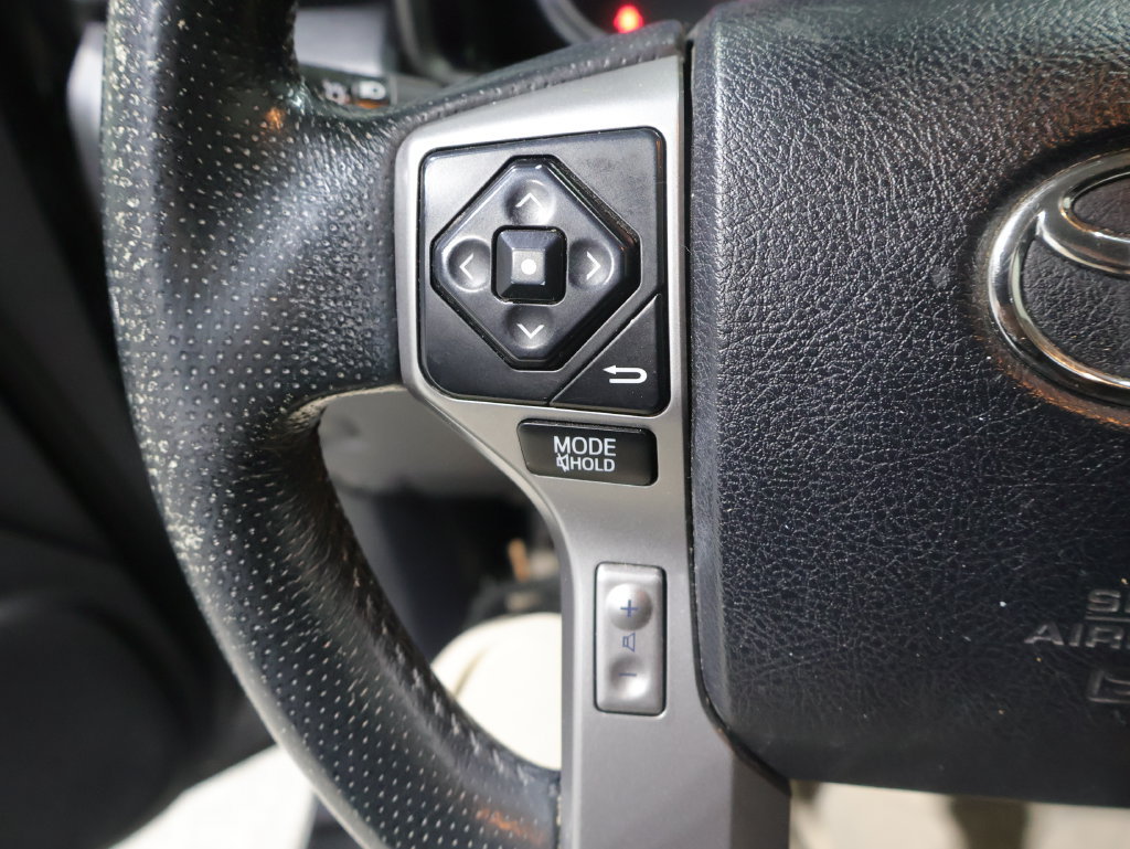 Used 2015 Toyota 4Runner Limited AWD/4WD image 31