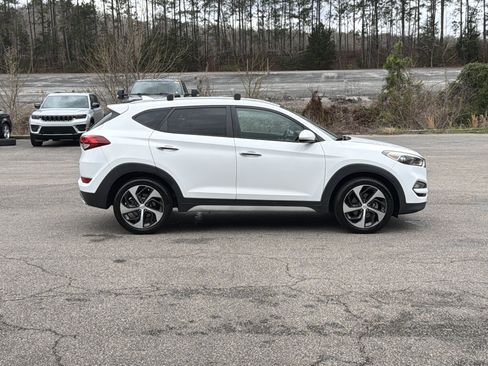 Used 2017 Hyundai Tucson Limited image 2