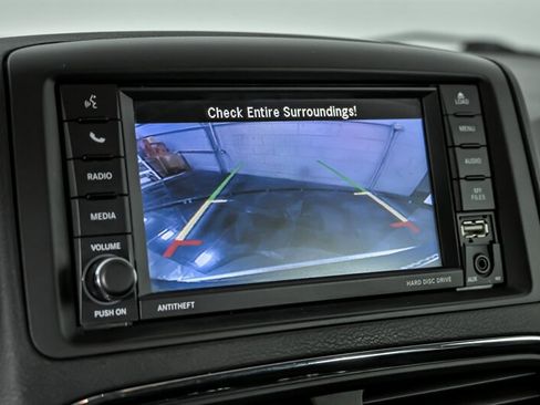 Used 2018 Dodge Grand Caravan SE image 25