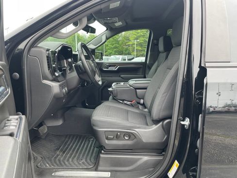 Used 2023 Chevrolet Silverado 1500 LT AWD/4WD image 28