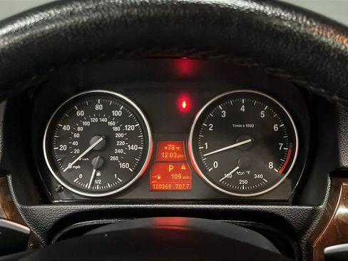 Used 2011 BMW 335i xDrive Sedan AWD/4WD image 14