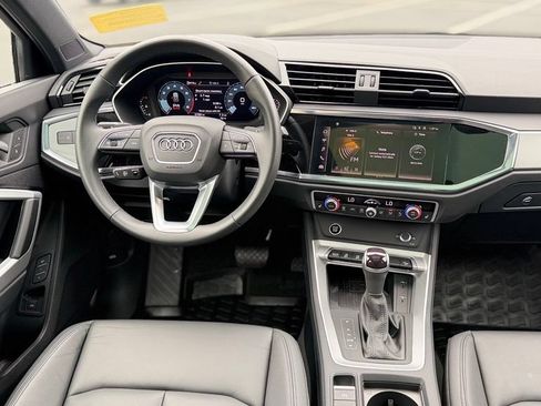 Used 2025 Audi Q3 2.0T Premium w/ Convenience Package AWD/4WD image 13