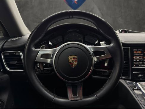 Used 2014 Porsche Panamera 4 w/ Bose Audio Package image 37