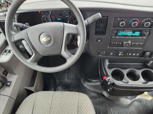 New 2025 Chevrolet Express 4500 w/ Power Convenience Package image 26
