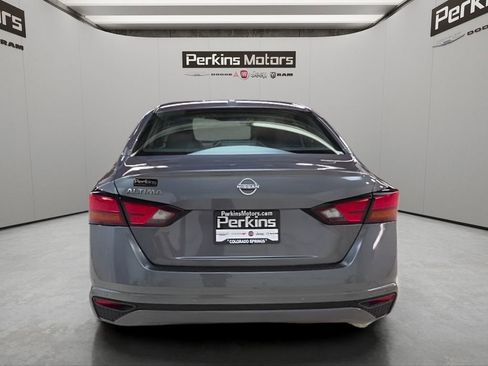 Used 2025 Nissan Altima 2.5 SV FWD image 4
