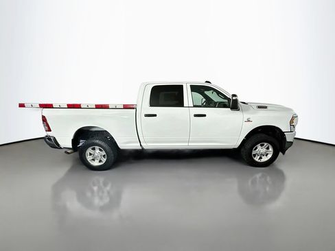 Used 2023 RAM 2500 Tradesman w/ Chrome Appearance Group AWD/4WD image 8