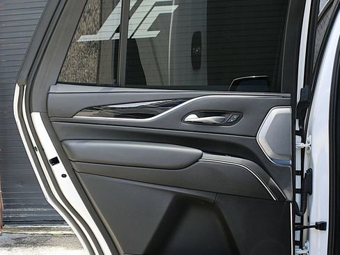 Used 2023 Cadillac Escalade V AWD/4WD image 22