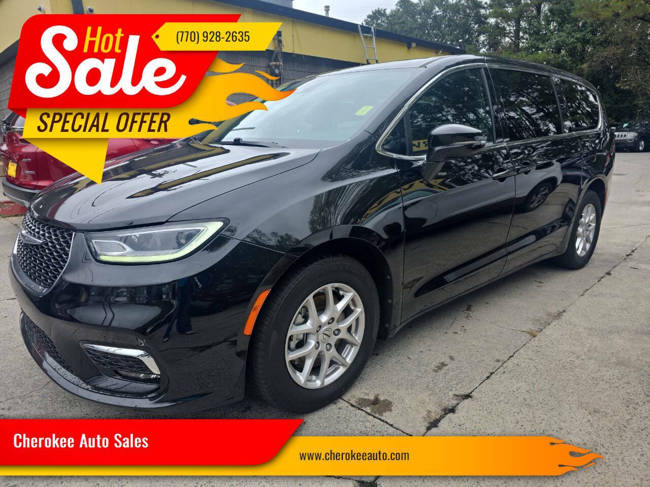 Used 2024 Chrysler Pacifica Touring FWD image 1