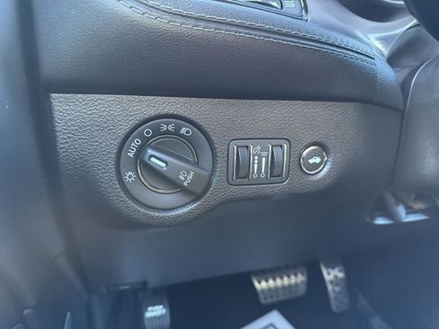 Used 2020 Dodge Challenger R/T Scat Pack w/ T/A Package RWD image 18