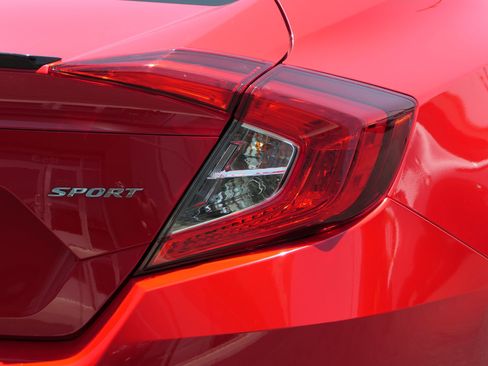Used 2019 Honda Civic Sport image 4