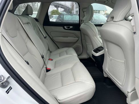Used 2025 Volvo XC60 B5 Ultra w/ Protection Package Premier image 12