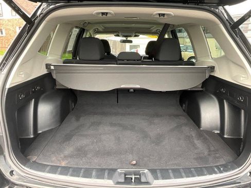 Used 2022 Subaru Forester Premium AWD/4WD image 34