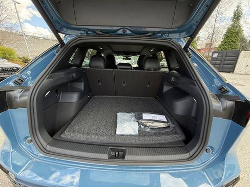 New 2026 Volkswagen Tiguan SE R-Line AWD/4WD image 15