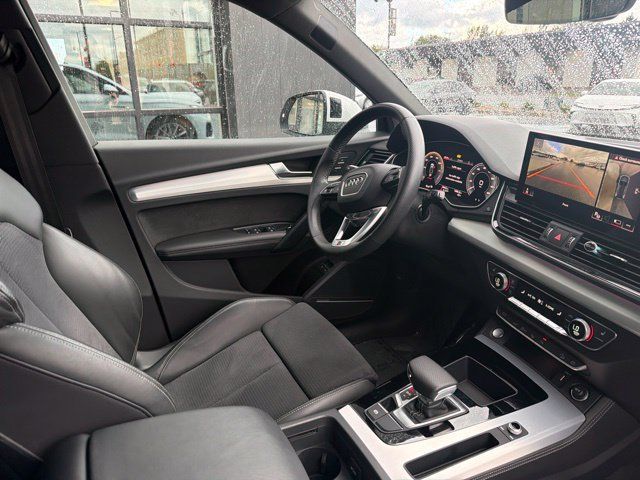 Used 2023 Audi Q5 e Prestige AWD/4WD image 12