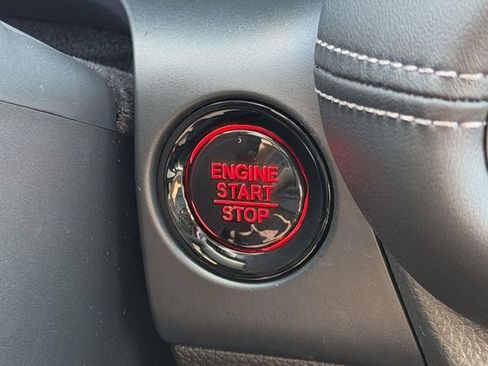 Certified 2026 Honda HR-V EX-L image 17