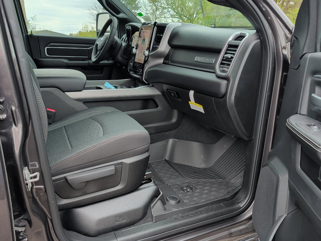 New 2026 RAM 2500 Big Horn AWD/4WD image 34
