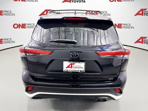 Used 2023 Toyota Highlander XSE image 6
