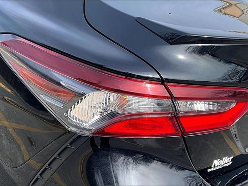 Used 2023 Toyota Camry SE image 30