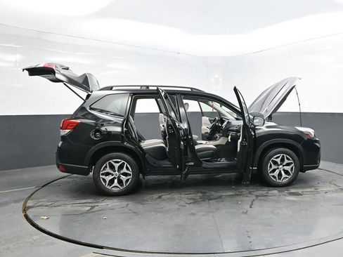 Used 2019 Subaru Forester Premium image 49