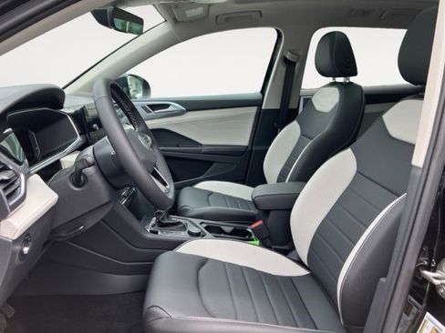 New 2025 Volkswagen Taos SEL AWD/4WD image 10