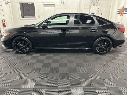 Used 2025 Honda Civic Sport image 6