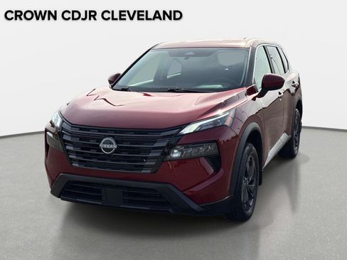 Used 2026 Nissan Rogue SV FWD image 8