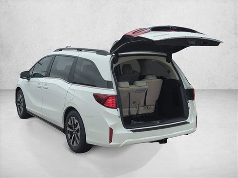 New 2026 Honda Odyssey EX-L image 8