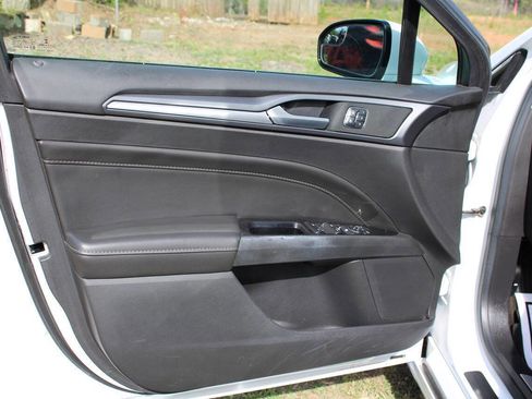 Used 2014 Ford Fusion Titanium image 14