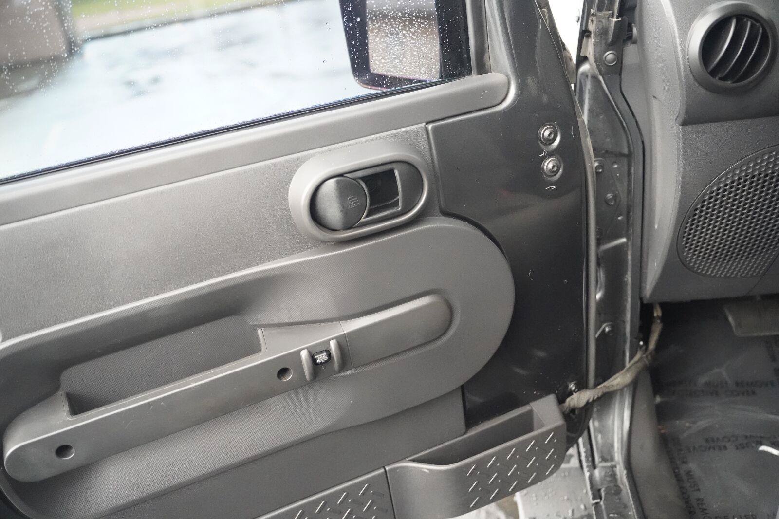 Used 2010 Jeep Wrangler Unlimited Sport AWD/4WD image 13