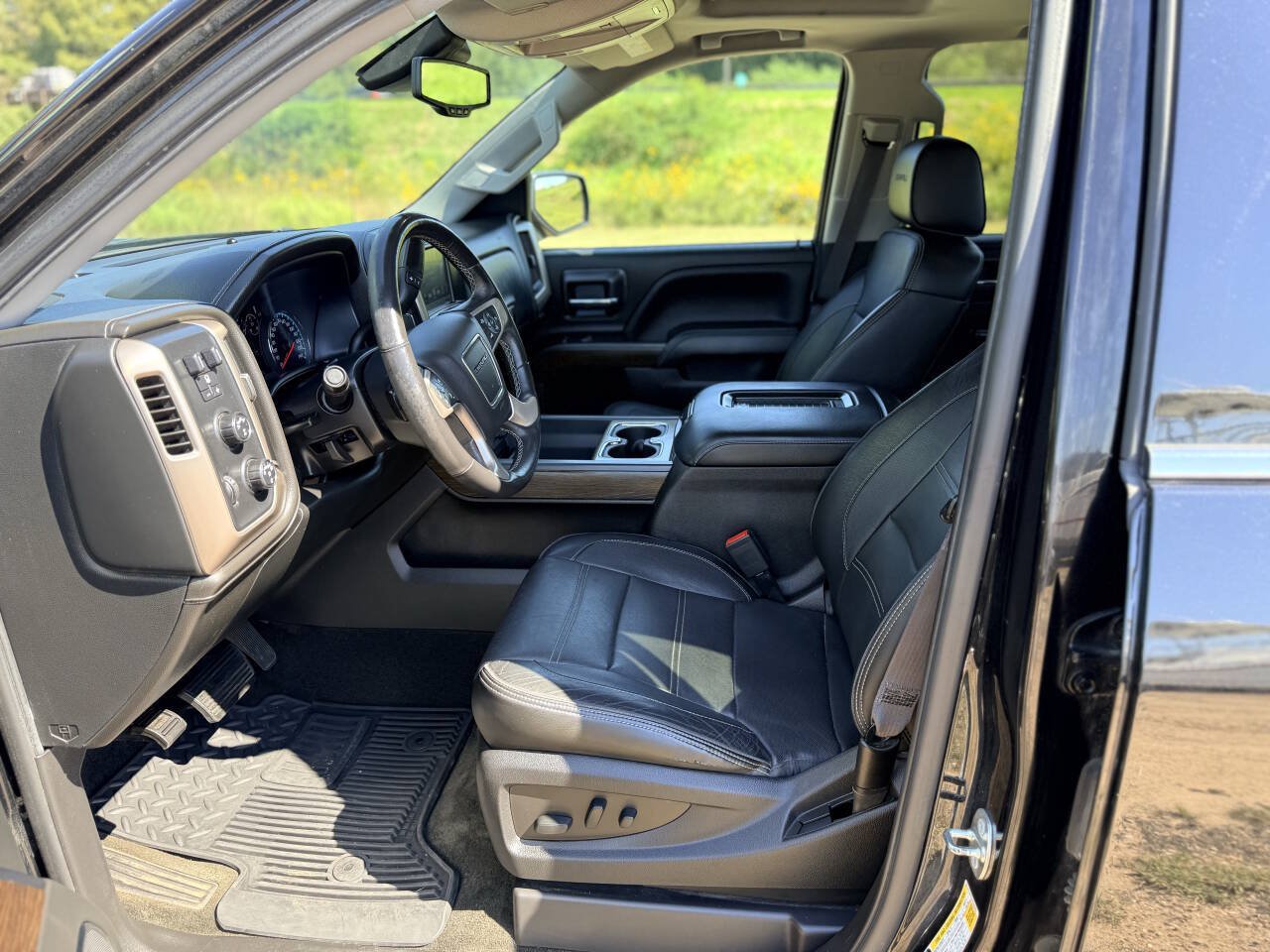 Used 2017 GMC Sierra 1500 Denali w/ Denali Ultimate Package AWD/4WD image 15