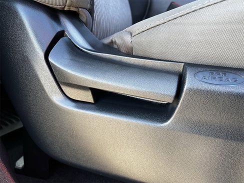 Used 2017 Toyota Tundra SR5 image 25