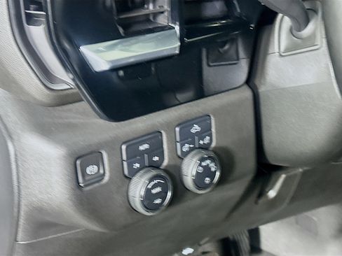 Used 2023 Chevrolet Silverado 1500 LT image 17