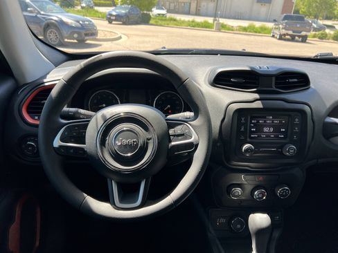 Used 2019 Jeep Renegade Sport AWD/4WD image 2