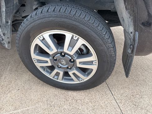 Used 2020 Toyota Tundra 1794 Edition AWD/4WD image 10