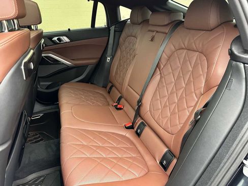 Used 2025 BMW X6 M60i image 18