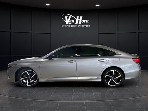 Used 2022 Honda Accord Sport image 4