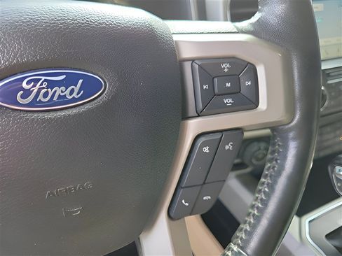 Used 2017 Ford F150 Lariat w/ Equipment Group 502A Luxury AWD/4WD image 19