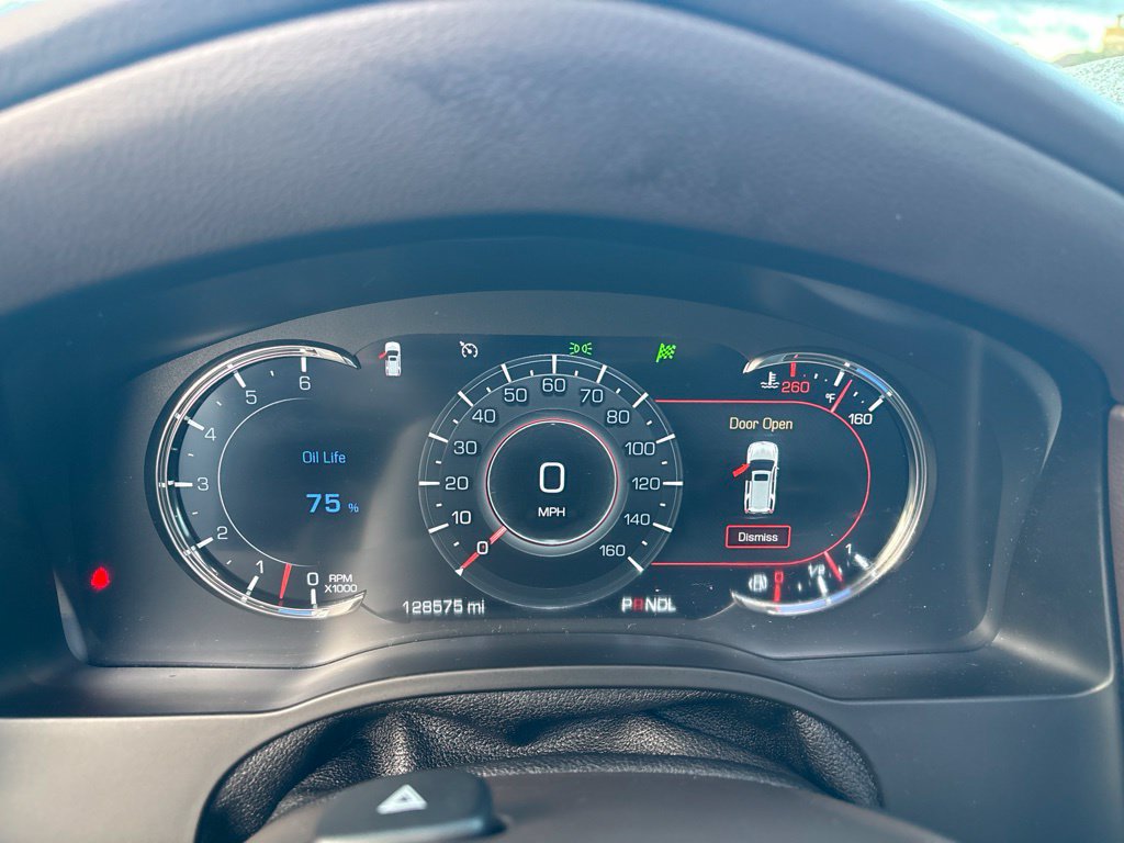 Used 2017 Cadillac Escalade Luxury RWD image 14