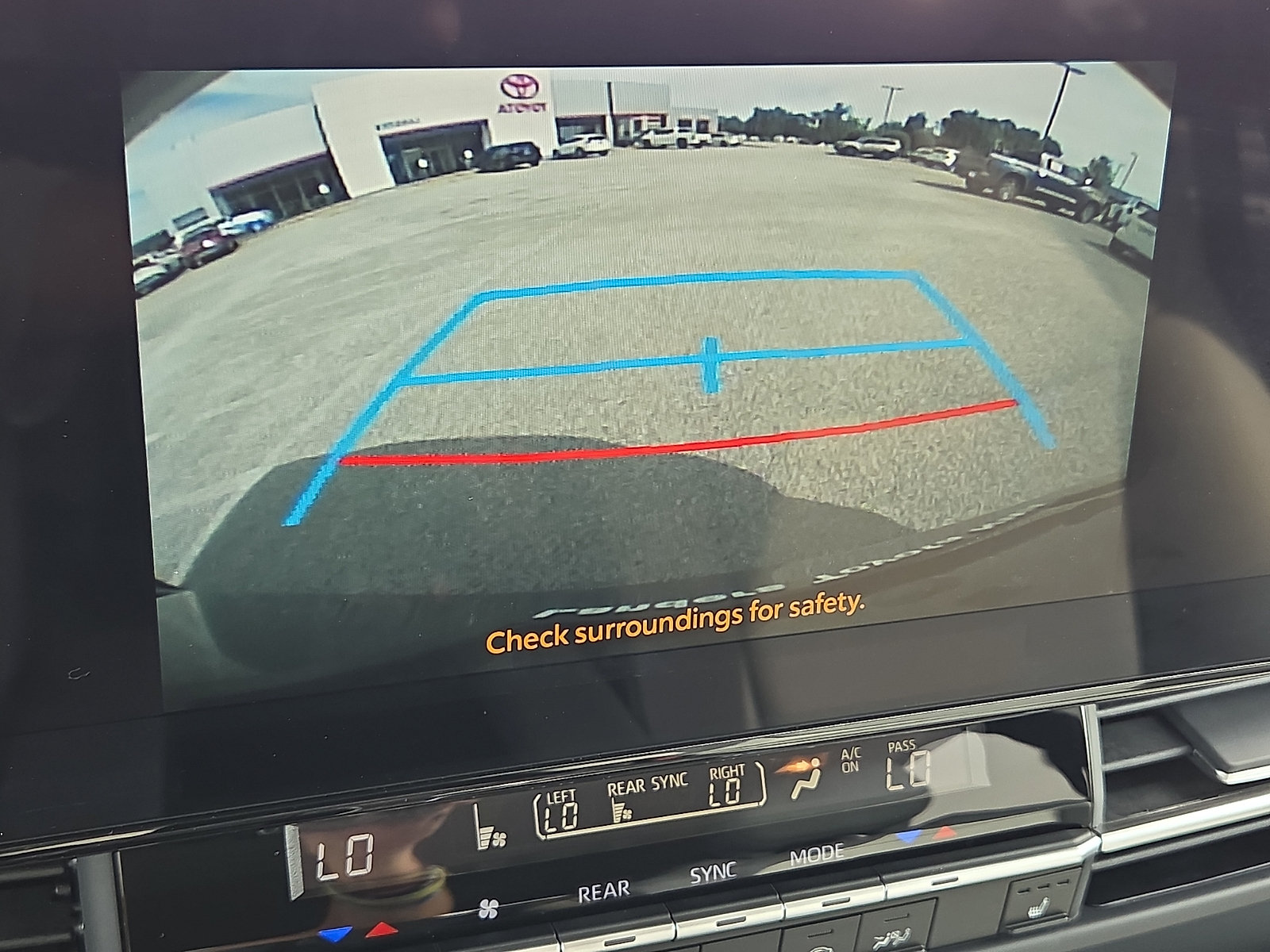 Used 2025 Toyota Sienna XLE FWD image 20